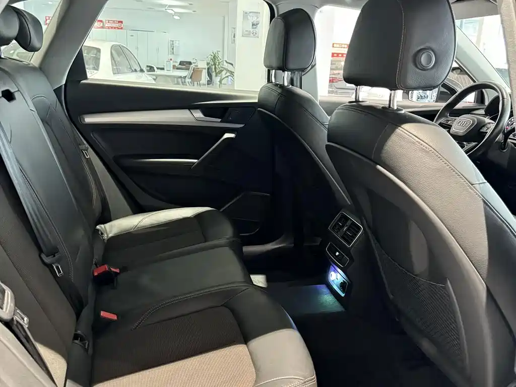 Audi Q5L — миниатюра 8