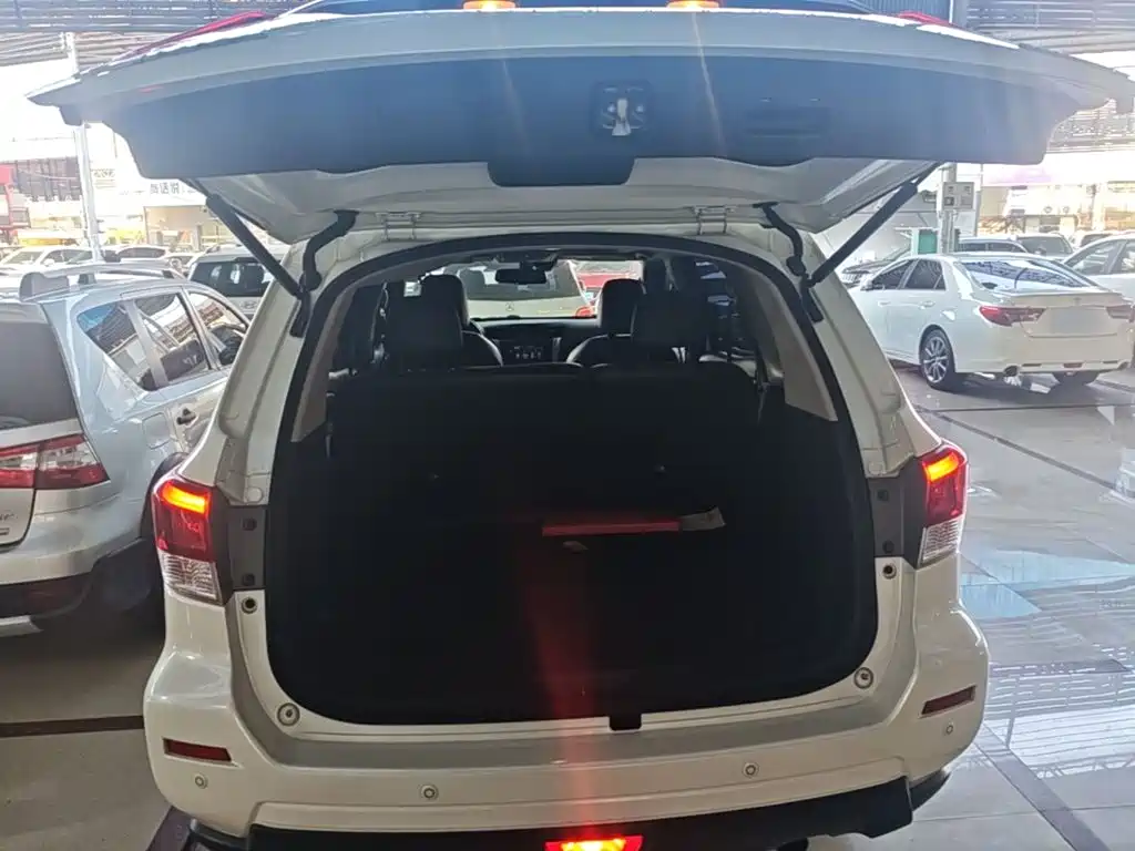 Nissan Terra — миниатюра 19