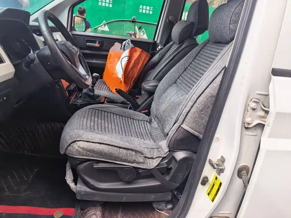 Wuling Hongguang PLUS — миниатюра 8