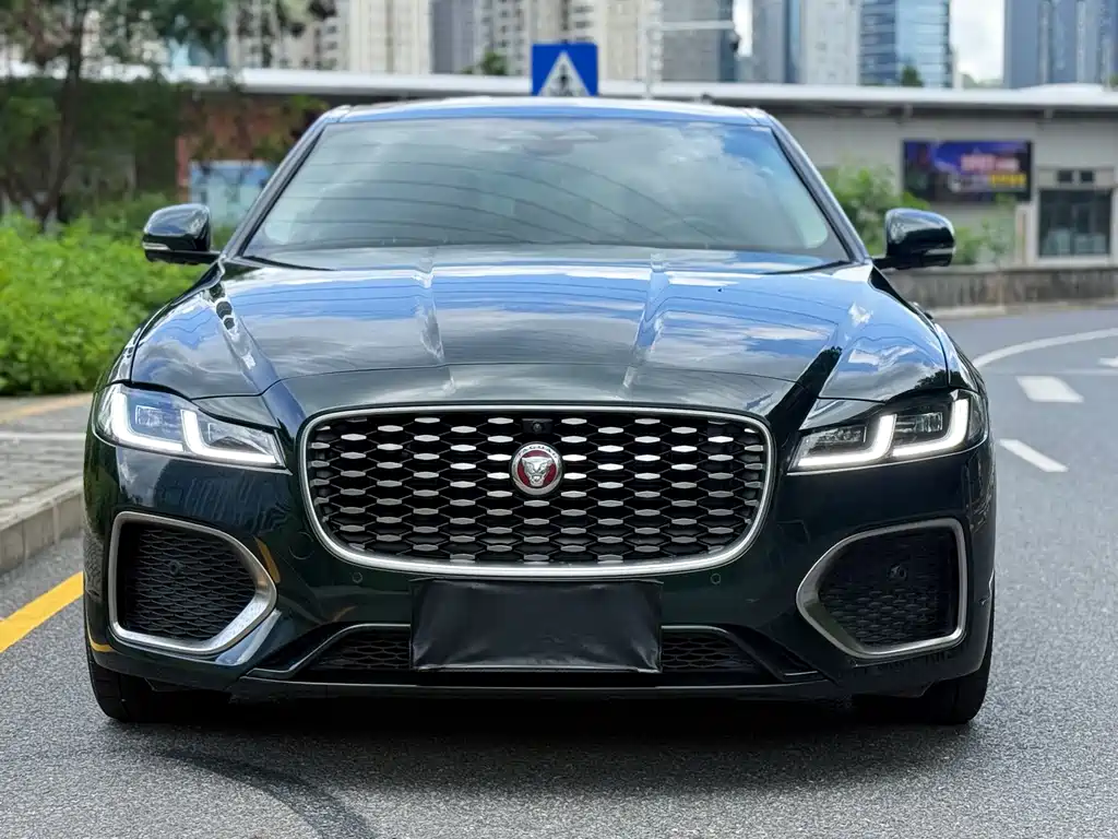 Jaguar XFL 2023 XFL 2.0T P250 Premium Luxury