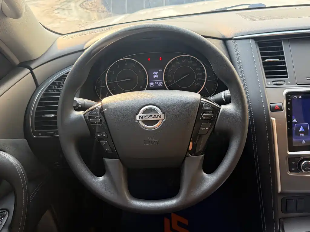 Nissan Patrol — миниатюра 13