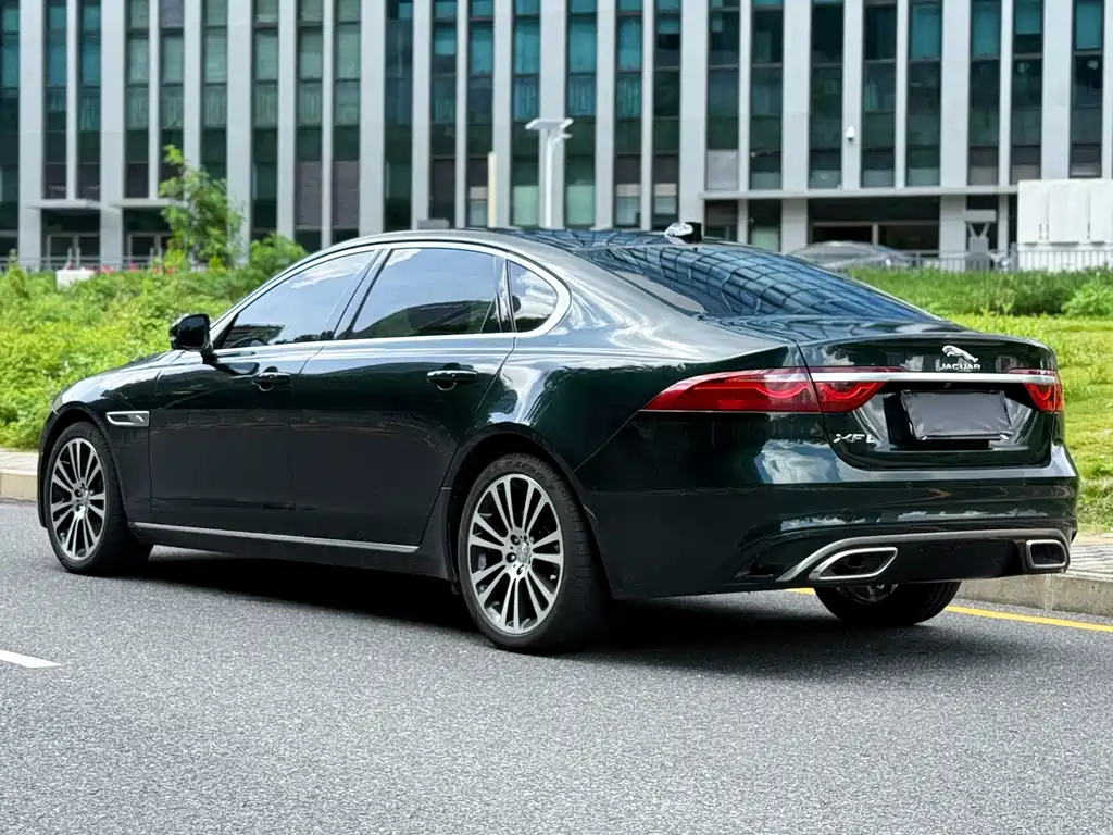 Jaguar XFL 2023 XFL 2.0T P250 Premium Luxury