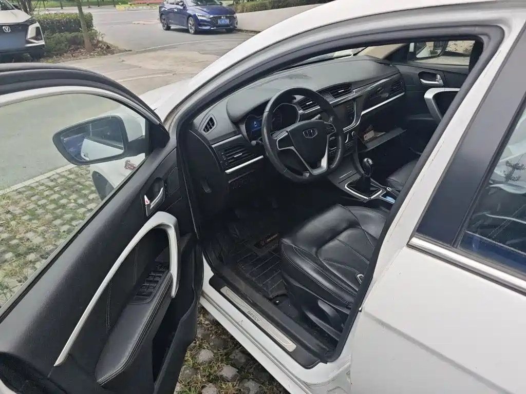 Geely Emgrand — миниатюра 17