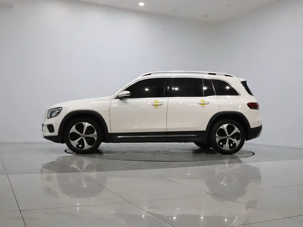 Mercedes-Benz GLB — миниатюра 7