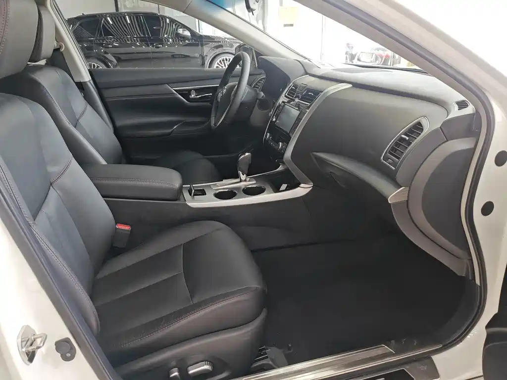 Nissan Teana Facelift 2.0L XL Comfort Edition, фото 13