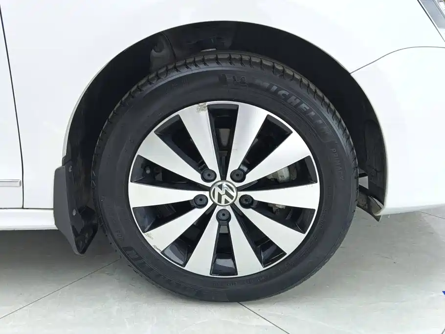 Volkswagen Sagitar — миниатюра 6