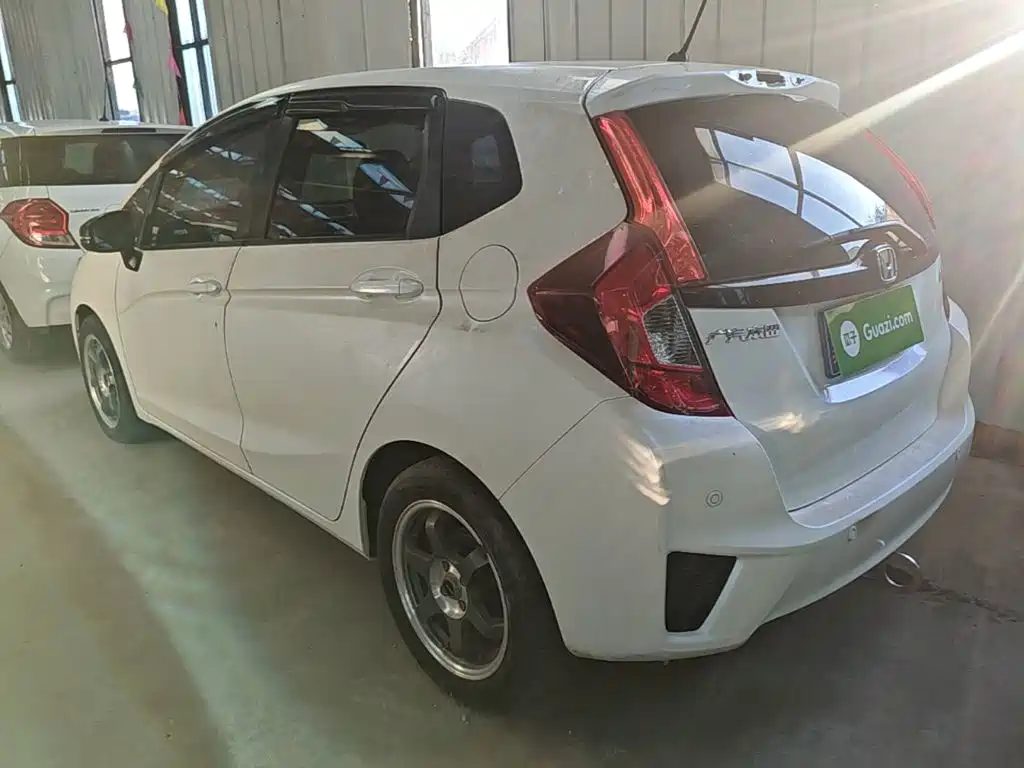 Honda Fit — миниатюра 5