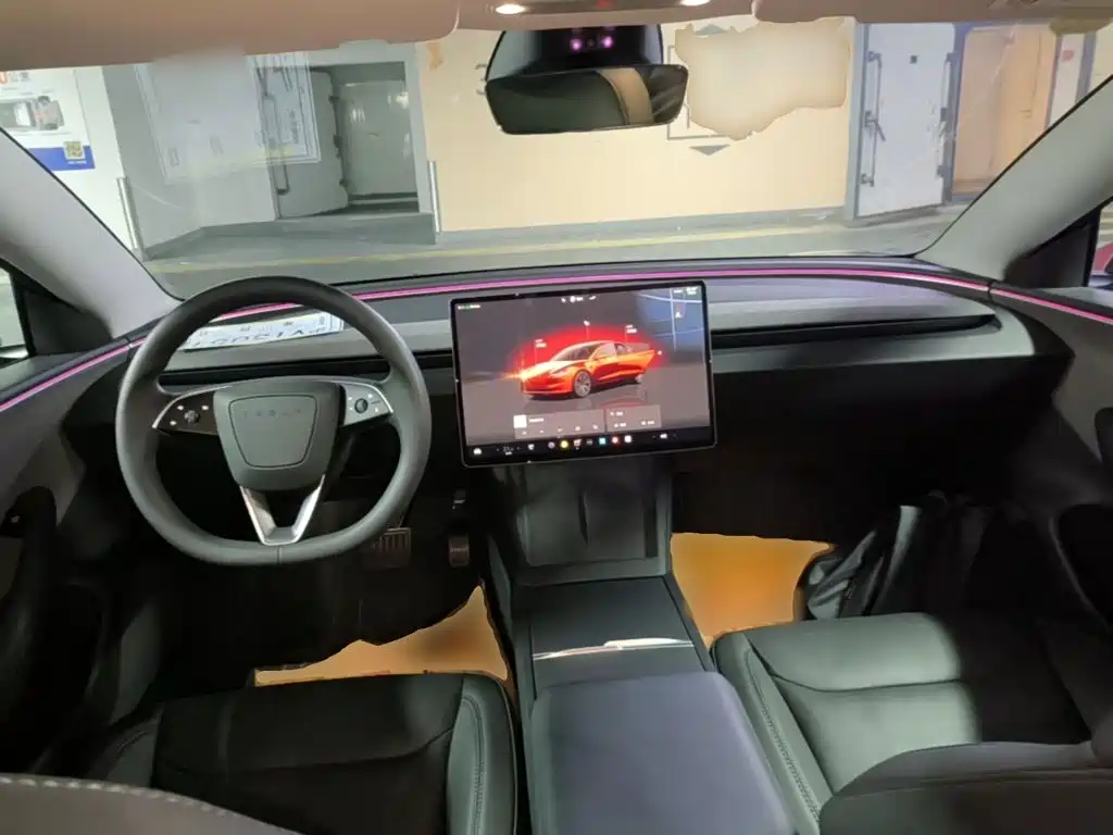 Tesla Model 3 — миниатюра 10