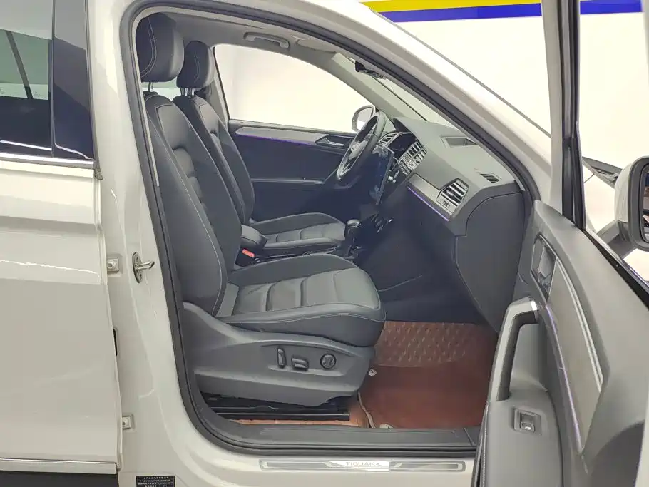 Volkswagen Tiguan L — миниатюра 8