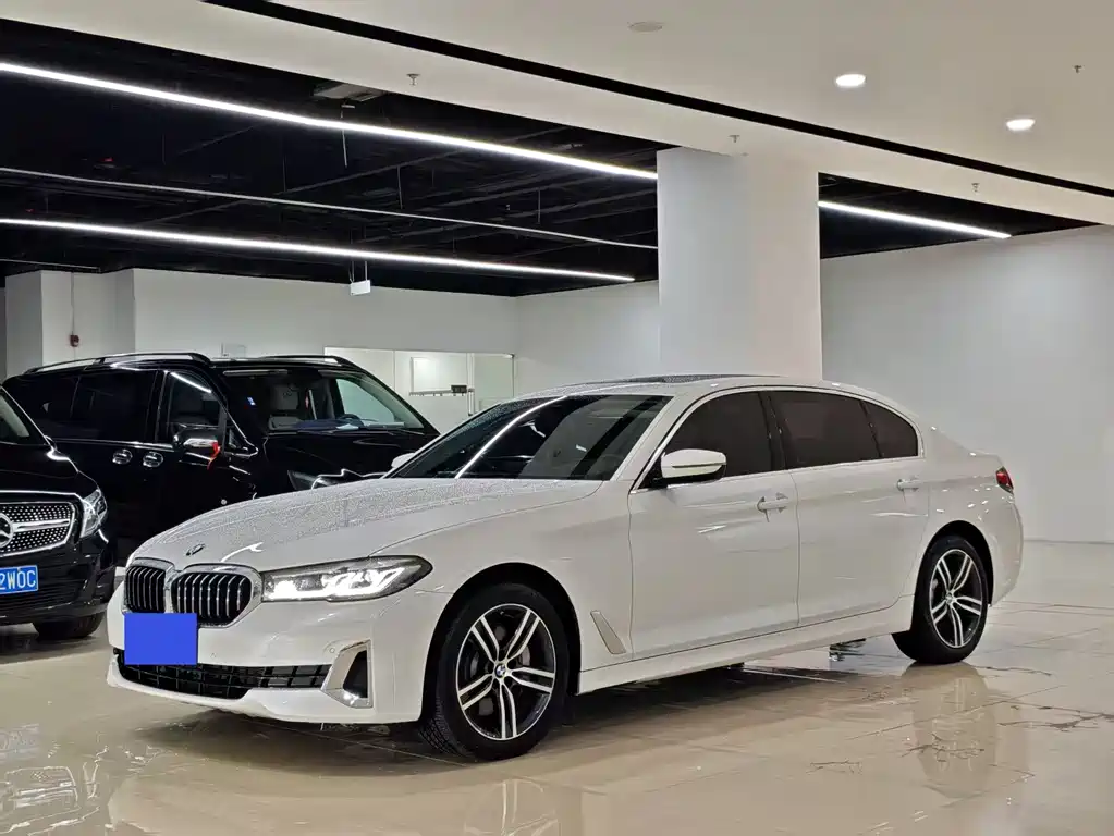 BMW 5 Series 2021