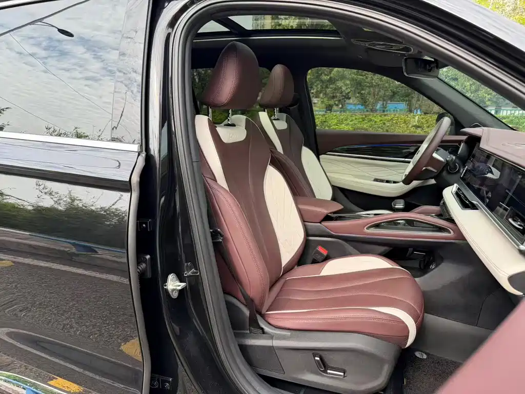 Geely Xingyue L — миниатюра 20