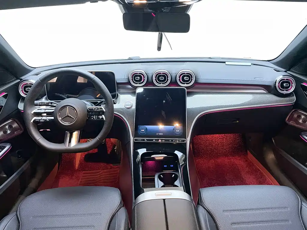 Mercedes-Benz C-Class — миниатюра 13
