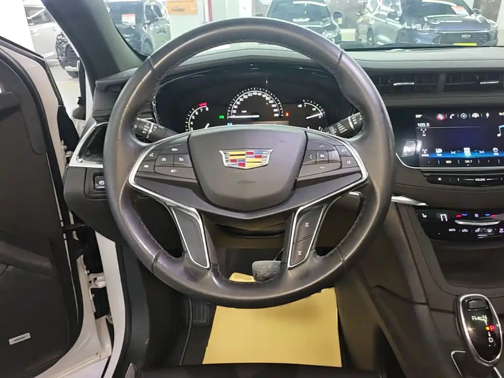 Cadillac XT5 — миниатюра 11