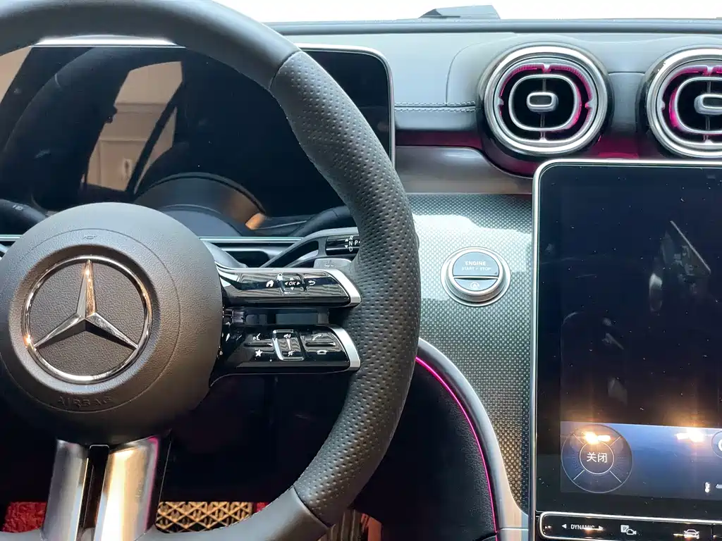 Mercedes-Benz C-Class — миниатюра 16
