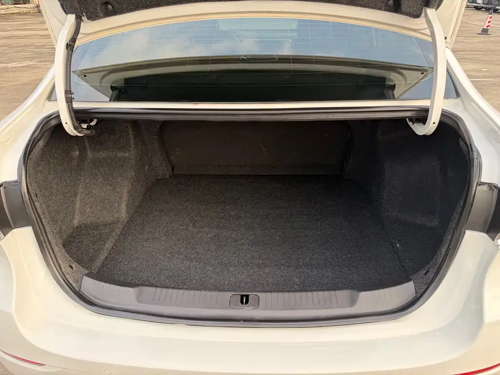 Buick Excelle — миниатюра 18