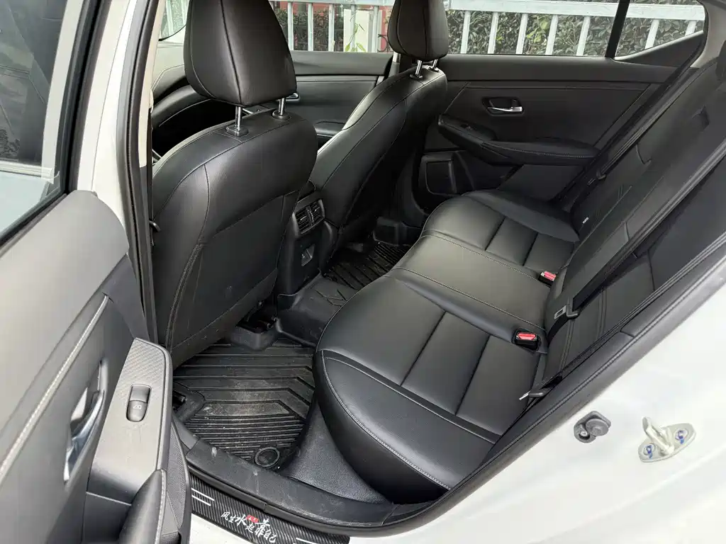 Nissan Sylphy — миниатюра 8