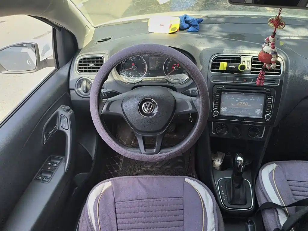 Volkswagen Polo — миниатюра 6