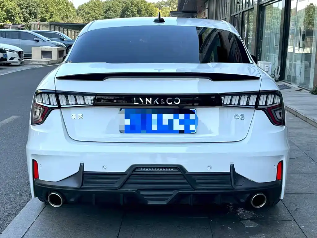 Lynk & Co 03 — миниатюра 8