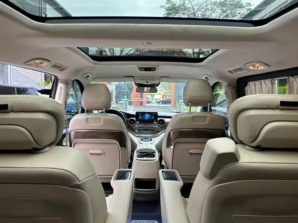 Mercedes-Benz V-Class — миниатюра 10
