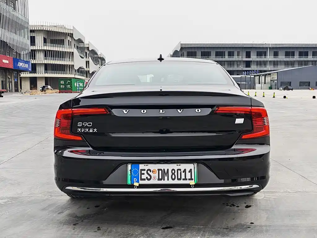 VOLVO S90 PLUG IN HYBRID