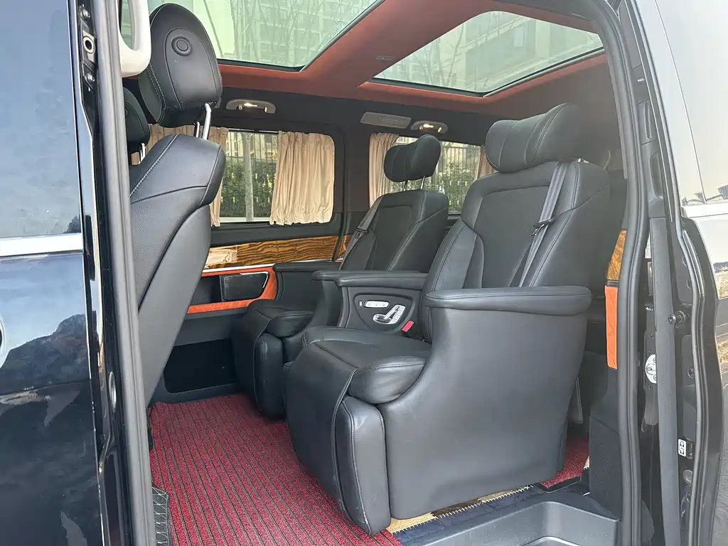 Mercedes-Benz V-Class V 260 L Premium Extended Edition, фото 9