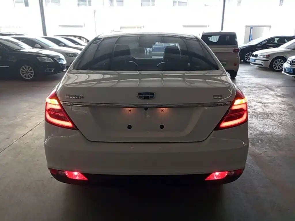 Geely Emgrand — миниатюра 6