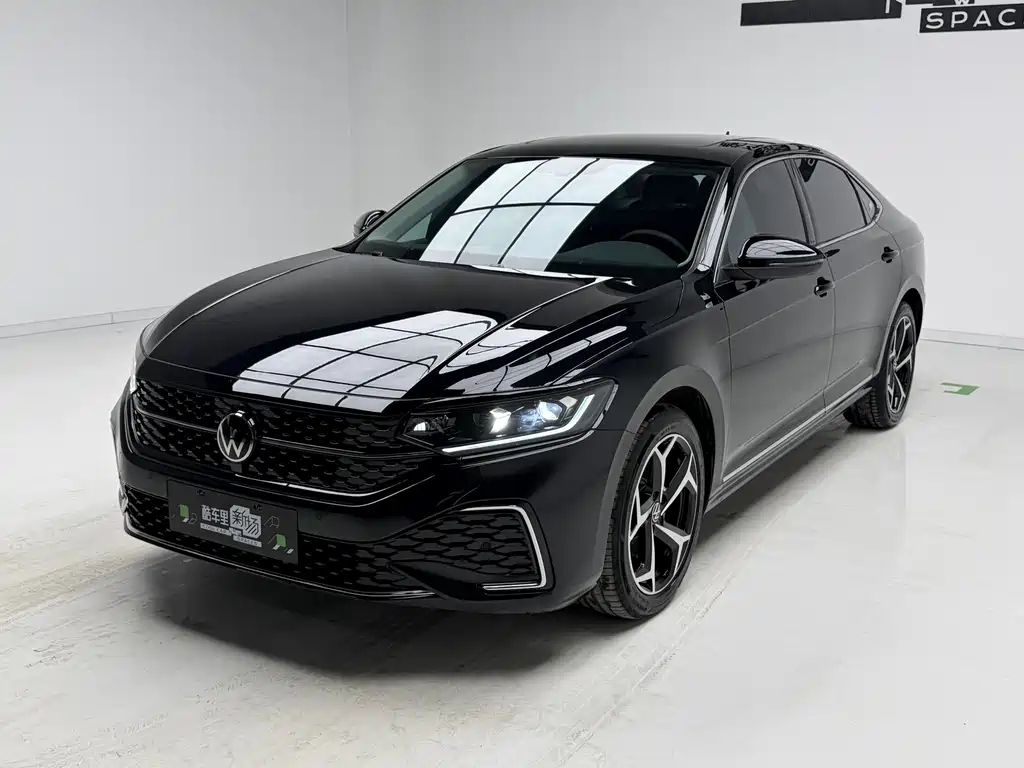 Volkswagen Passat 2025