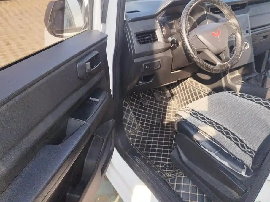 Wuling Hongguang PLUS — миниатюра 7