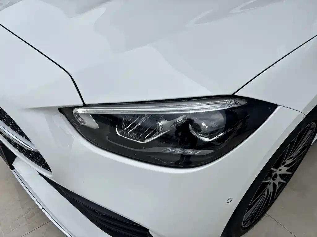 Mercedes-Benz C-Class — миниатюра 8