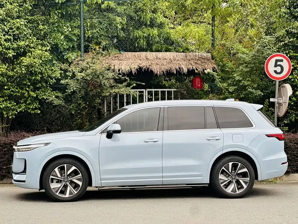 Li Auto Li ONE — миниатюра 7