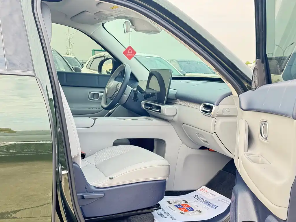 Leapmotor Leapmotor A10 — миниатюра 10
