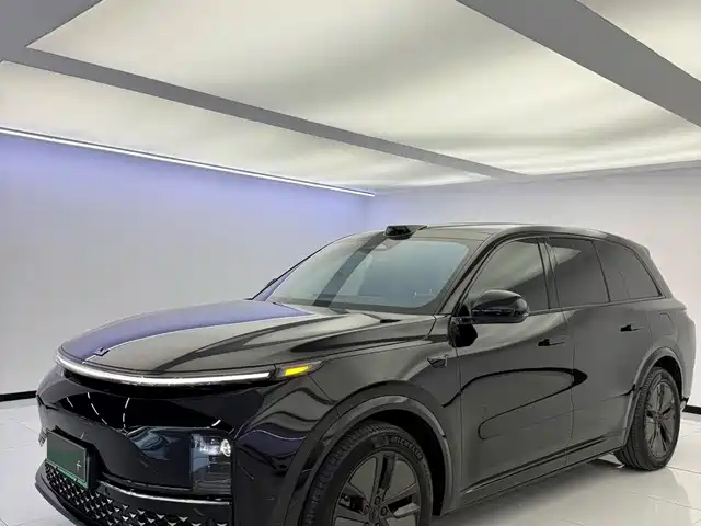 Li Auto L8