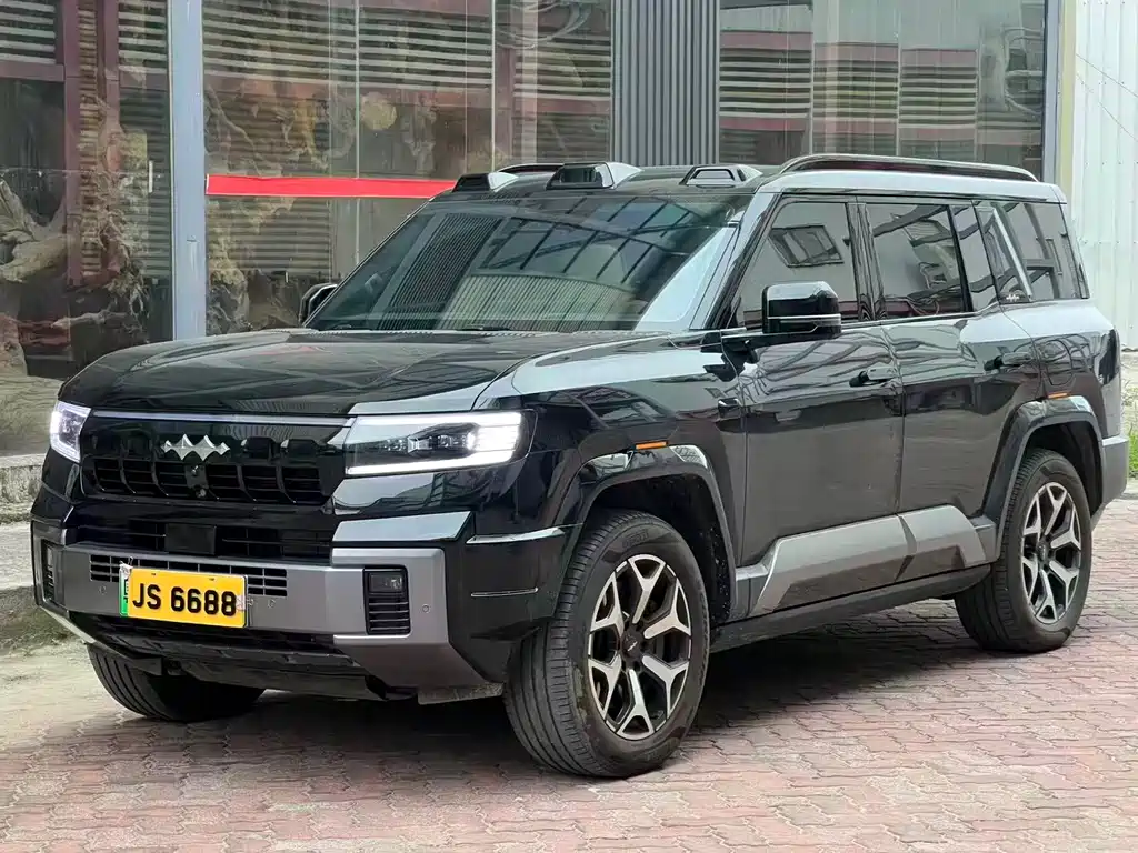 Fang Cheng Bao Leopard 8 2025