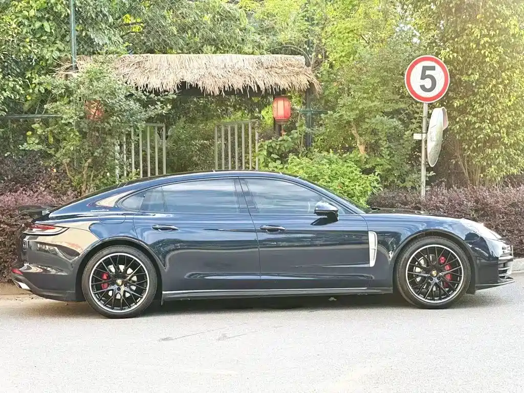 Porsche Panamera — миниатюра 7