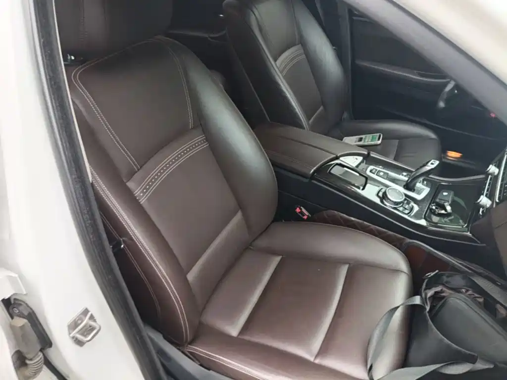 BMW 5 Series — миниатюра 25