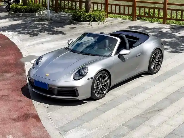 PORSCHE  911 2022