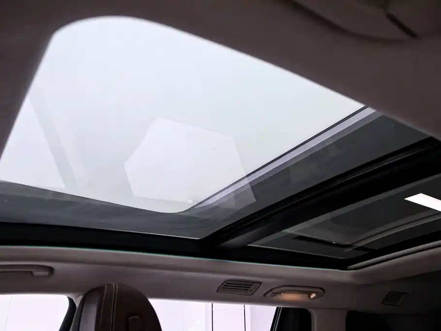 Mercedes-Benz GLS — миниатюра 13