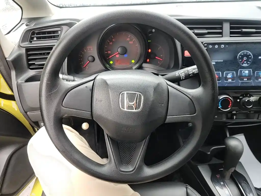 Honda Fit — миниатюра 11