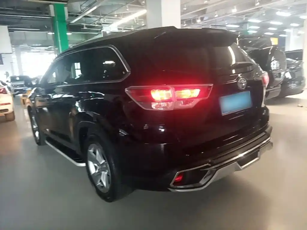 Toyota Highlander — миниатюра 5