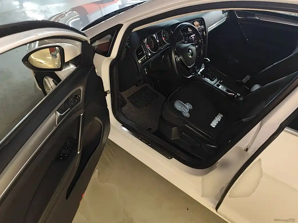 Volkswagen Golf — миниатюра 16