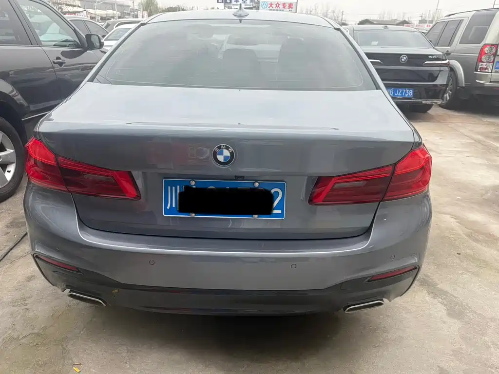 BMW 5 SERIES