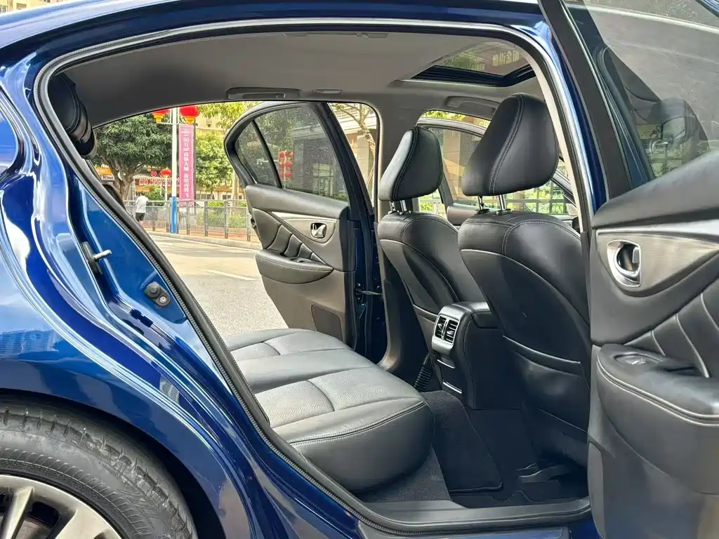 Infiniti Q50L — миниатюра 8