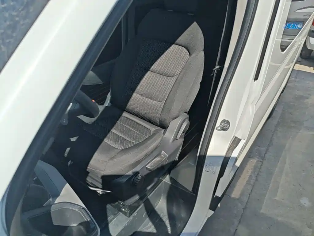 Maxus V90 — миниатюра 15