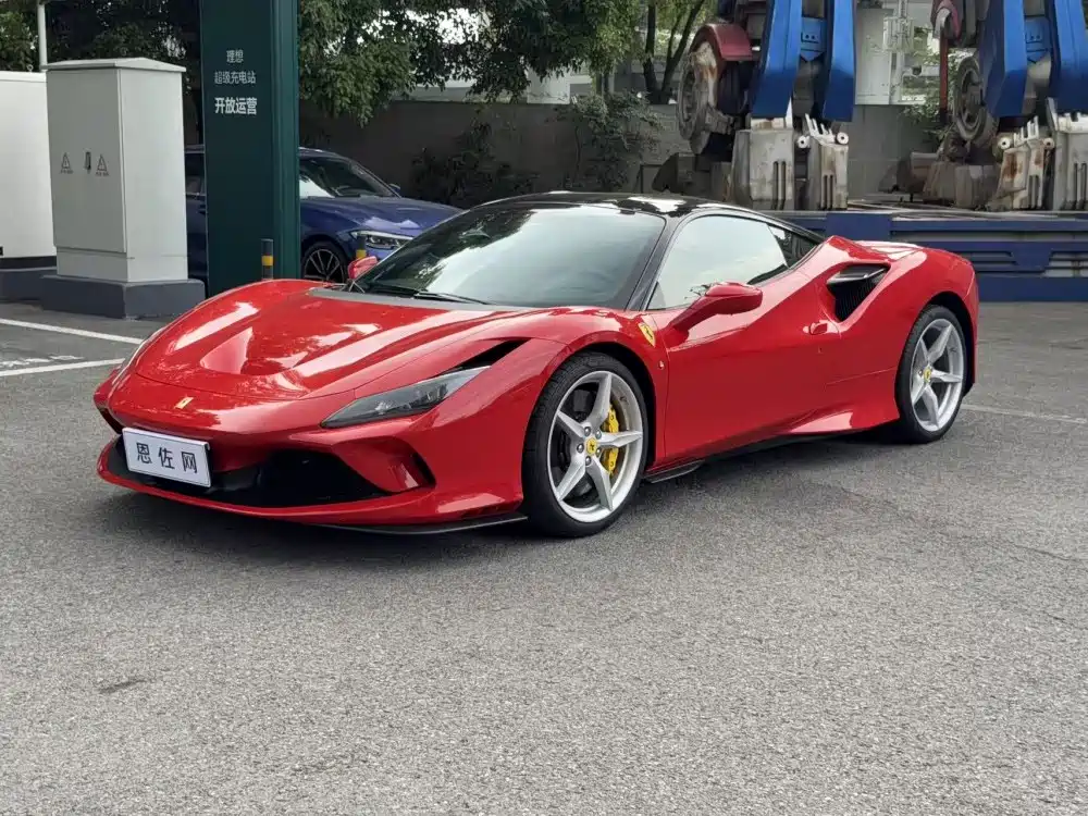 Ferrari F8 2022