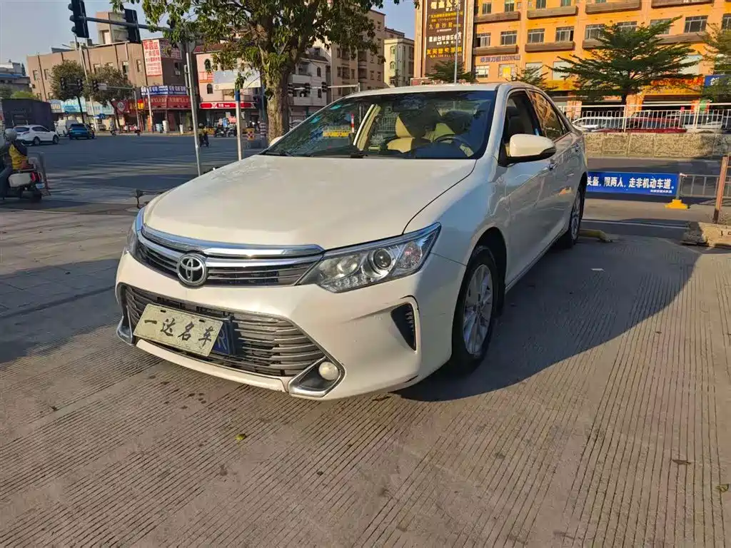 Toyota Camry 2015
