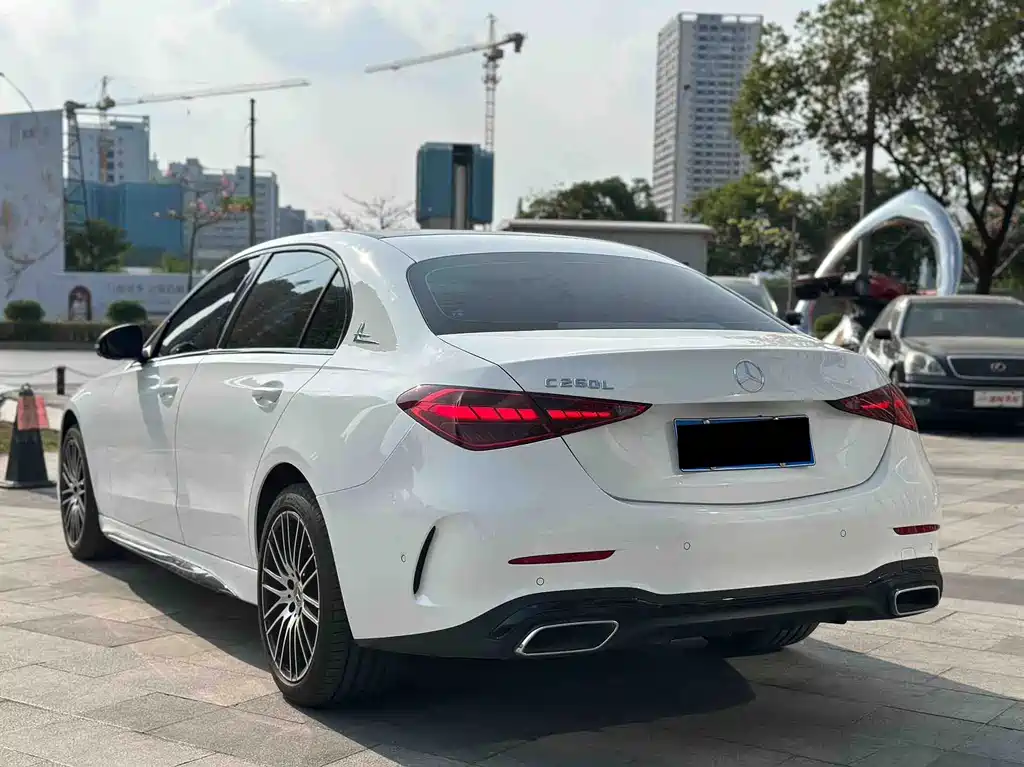 Mercedes-Benz C-Class — миниатюра 4