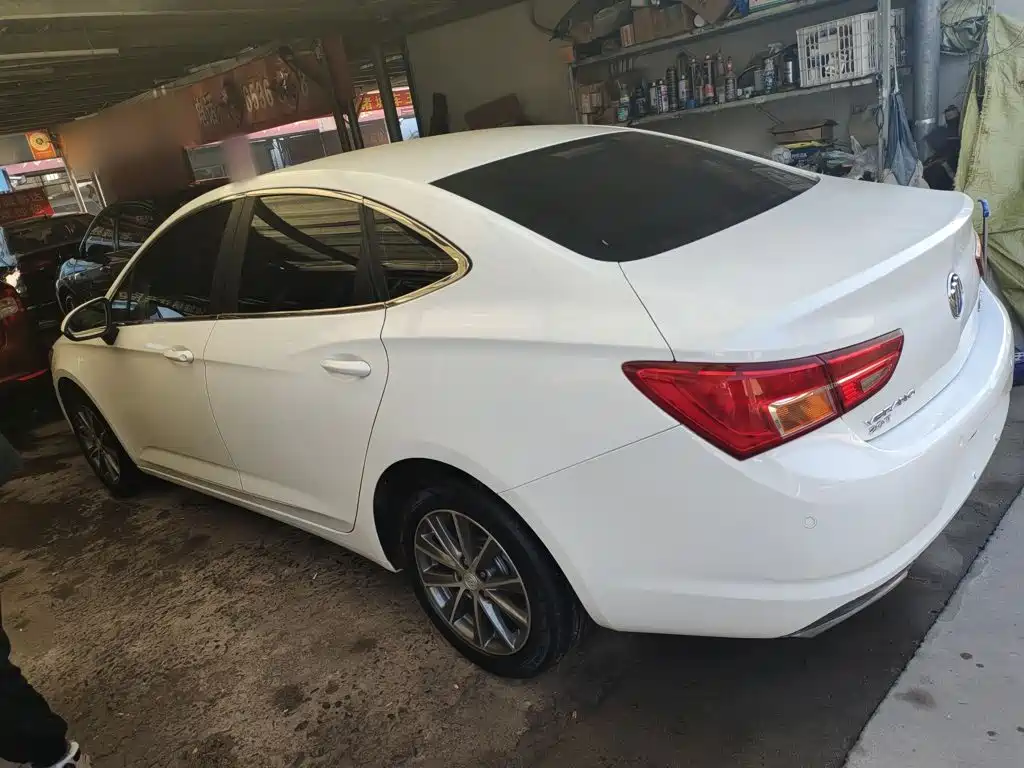 Buick Verano — миниатюра 5