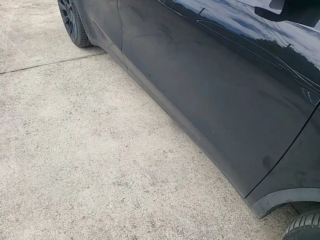 Tesla Model Y — миниатюра 21