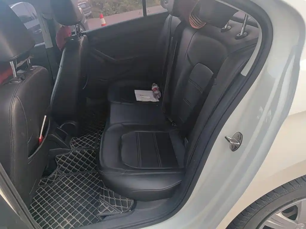 Volkswagen Jetta — миниатюра 20