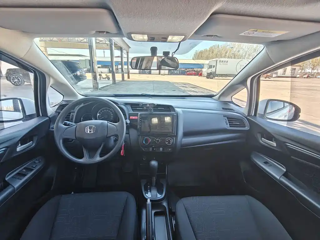 Honda Fit — миниатюра 9
